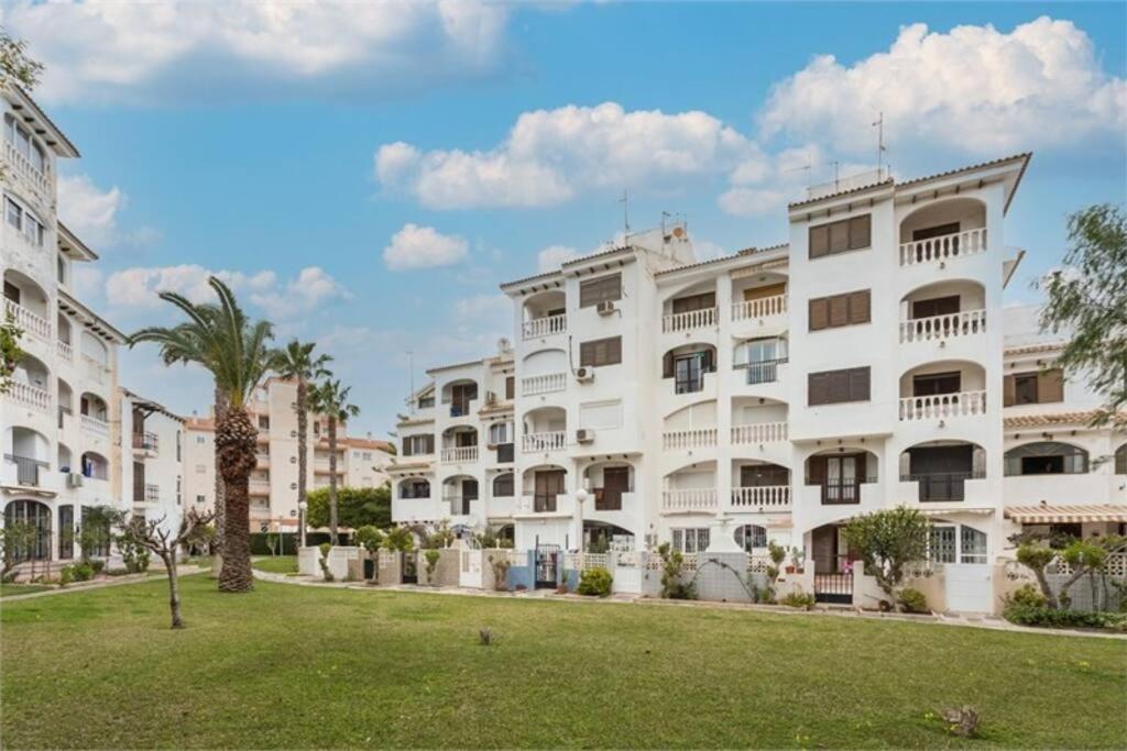 Beautiful Apartment With 2 Bedrooms Close To Beach トレビエハ エクステリア 写真