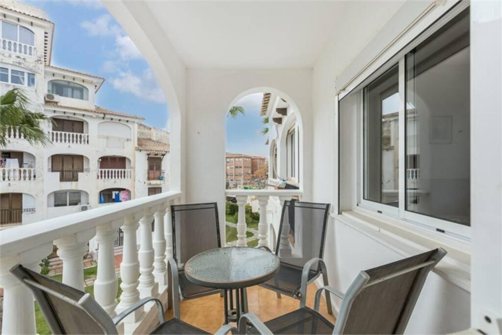 Beautiful Apartment With 2 Bedrooms Close To Beach トレビエハ エクステリア 写真