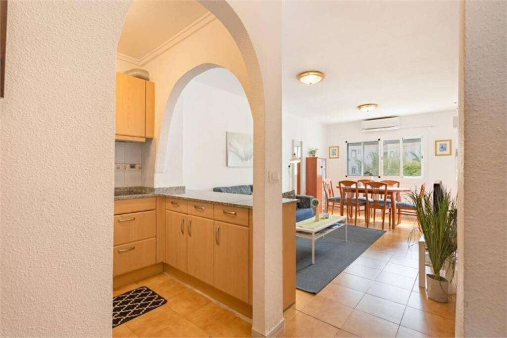 Beautiful Apartment With 2 Bedrooms Close To Beach トレビエハ エクステリア 写真